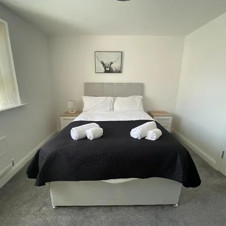 Townhouse Sleep 6+ Parking Fast Wi-fi Close To Children Hospital Qe & Hippodrome * Birmingham