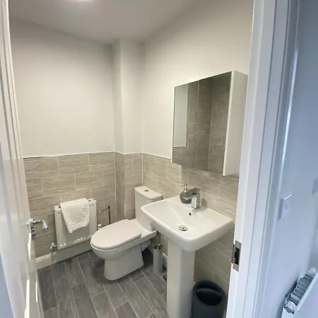 Townhouse Sleep 6+ Parking Fast Wi-fi Close To Children Hospital Qe & Hippodrome Ferienhaus Birmingham