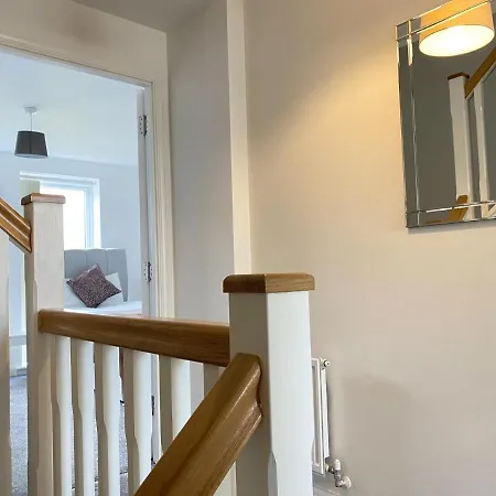 Townhouse Sleep 6+ Parking Fast Wi-fi Close To Children Hospital Qe & Hippodrome Birmingham